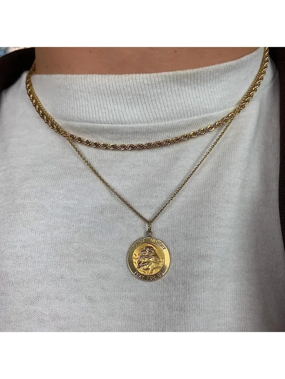 Y2k Vintage style Rope Chain Gold Plated Stainless Steel. Great to stack with!